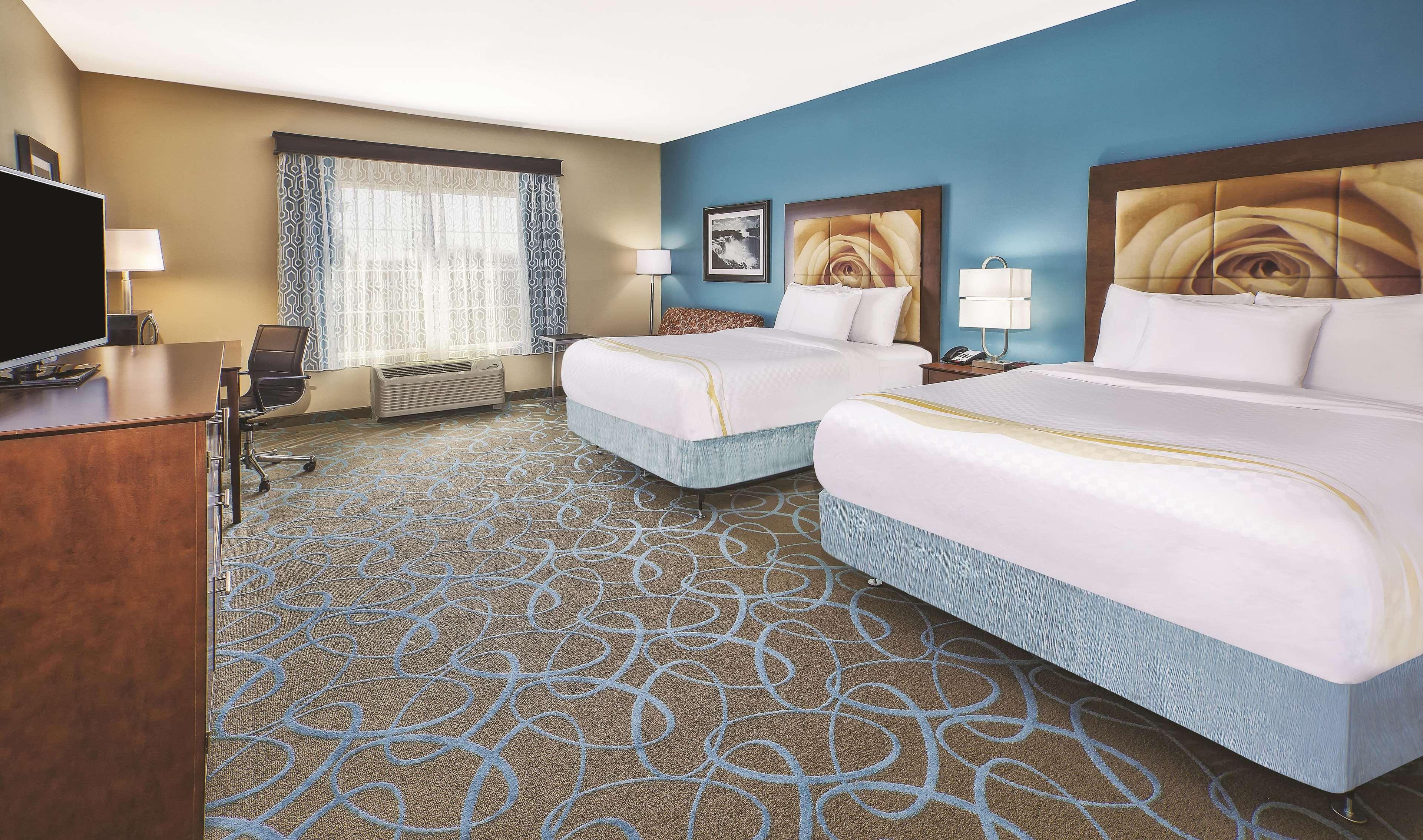 La Quinta By Wyndham Niagara Falls Exterior photo